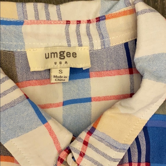 Umgee blouse too with lace trim at bottom - Picture 4 of 4